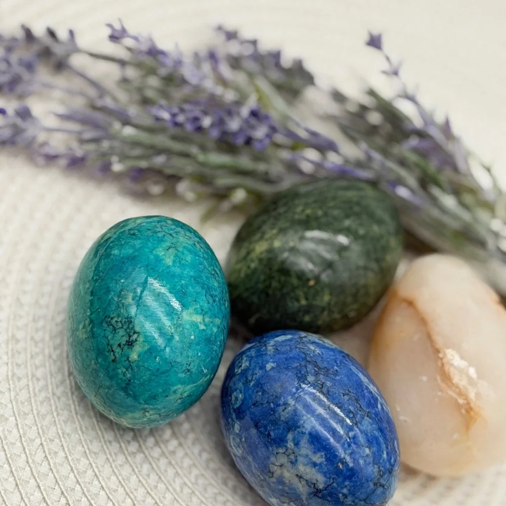 Vintage Natural Polished Stone Eggs Set of 4 Lapis Jade Alabaster Decorative